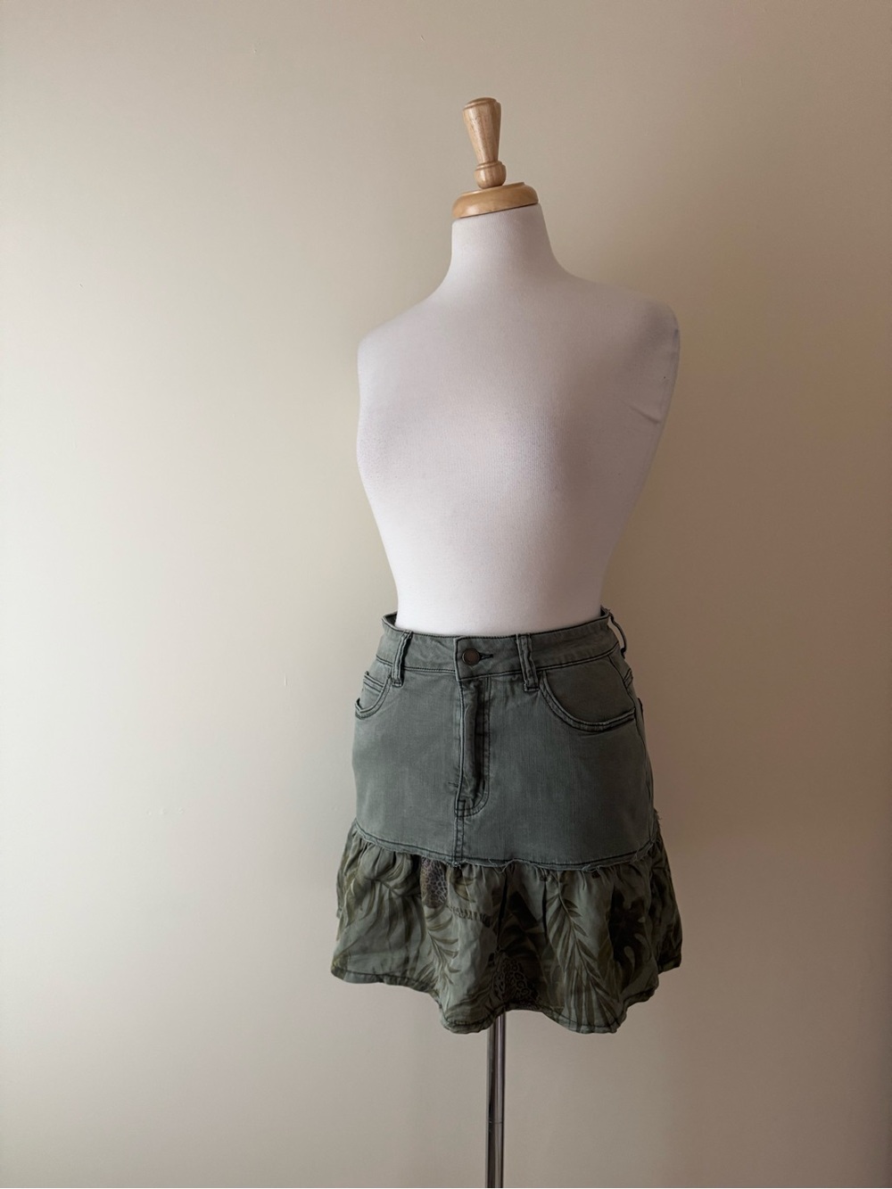 Desigual Olive Jungle Ruffle Mini Skirt | EU 38